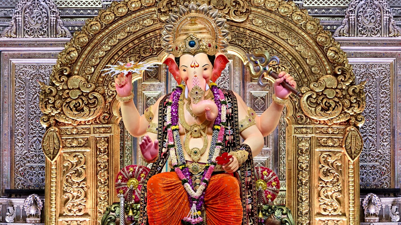 ‘लालबागचा राजा’ के दर्शन के लिए लाइन में लगने से पहले कृपया ध्यान दें: जानिए-आखिरी दर्शन का समय?