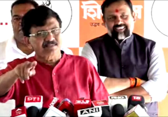 Mumbai: संजय राउत की भविष्यवाणी: 2029 में बनेगी नई सरकार; बोले- सबका हिसाब होगा!
